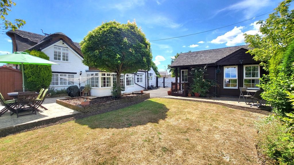 Property photo 1 of 31