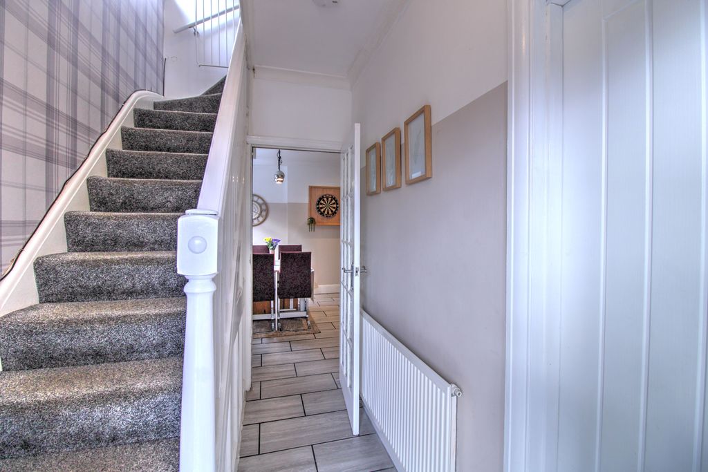 Property photo 3 of 19 Img_5523_4_5Interior3