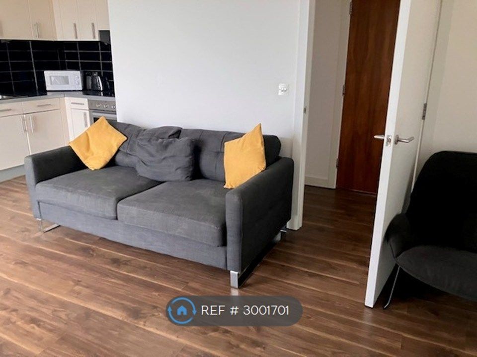Property photo 2 of 10 Living Room