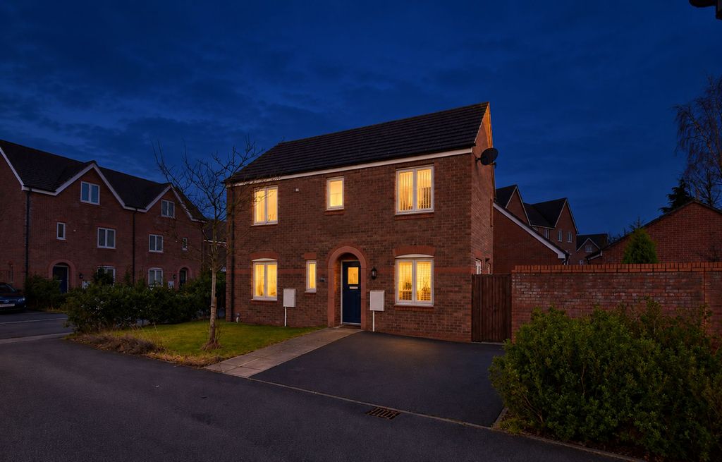 Property photo 1 of 18