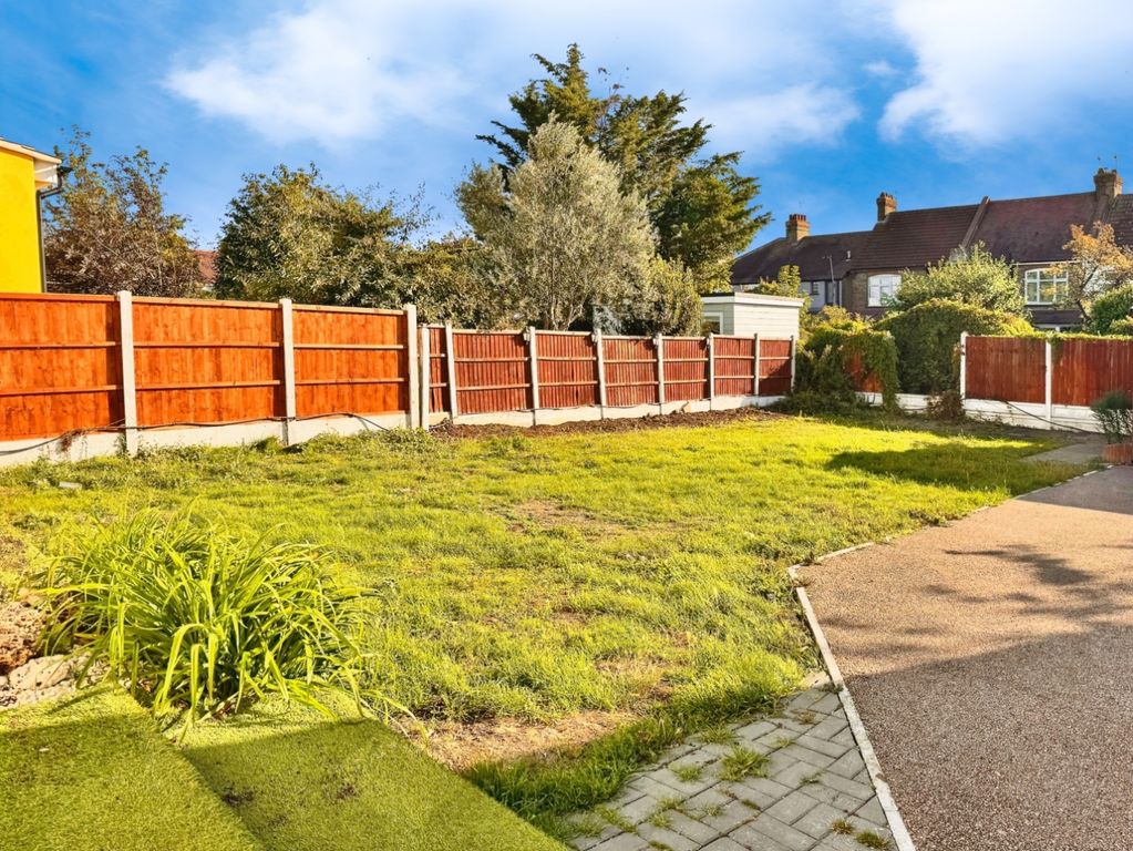Property photo 3 of 5 Garden