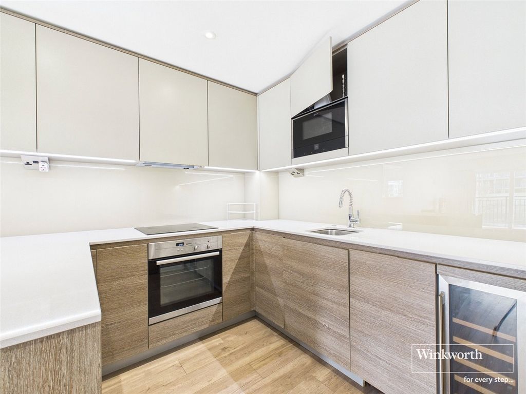 Property photo 2 of 8 Kitchen