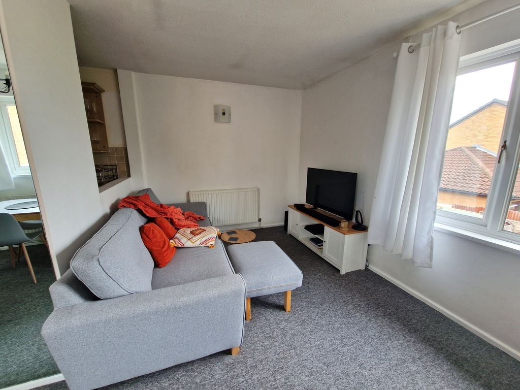 Property photo 2 of 7
