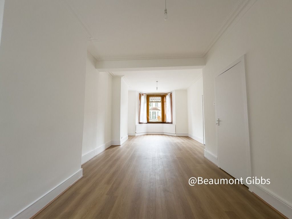 Property photo 3 of 19 5379043