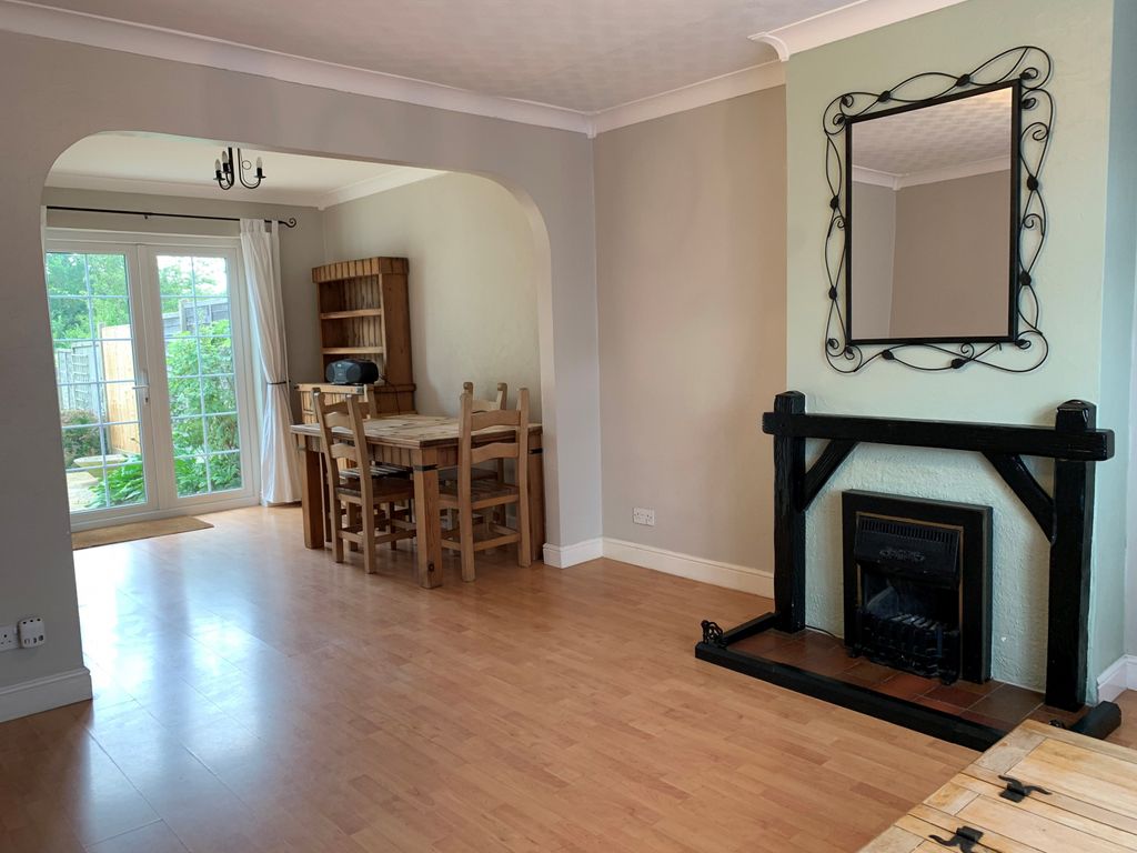 Property photo 1 of 10 3 Bedroom Semi-Detached