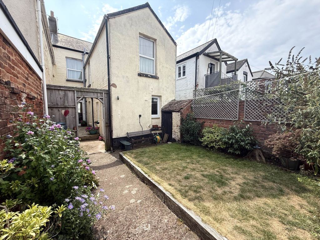 Property photo 3 of 19