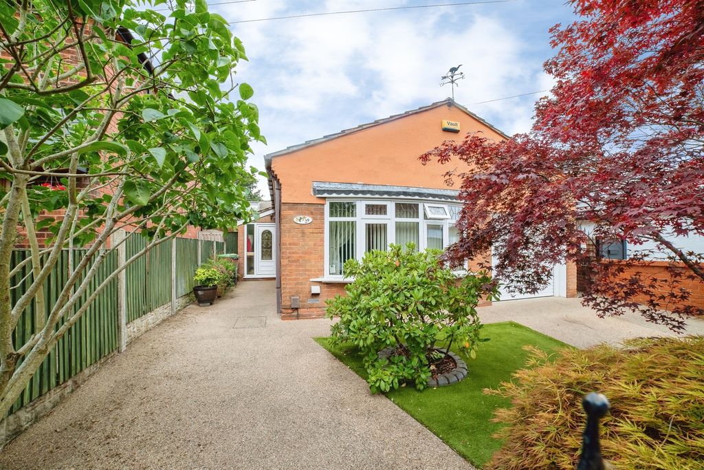 Property photo 2 of 28