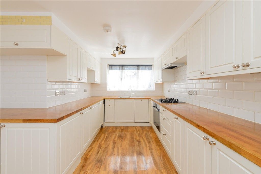 Property photo 3 of 12 Kitchen/Diner