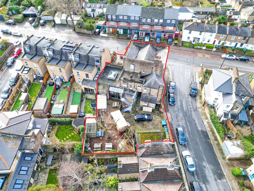 Property photo 3 of 11