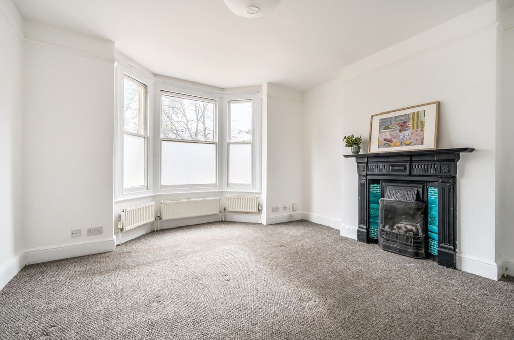 Property photo 2 of 21 1394718-16-69667d...