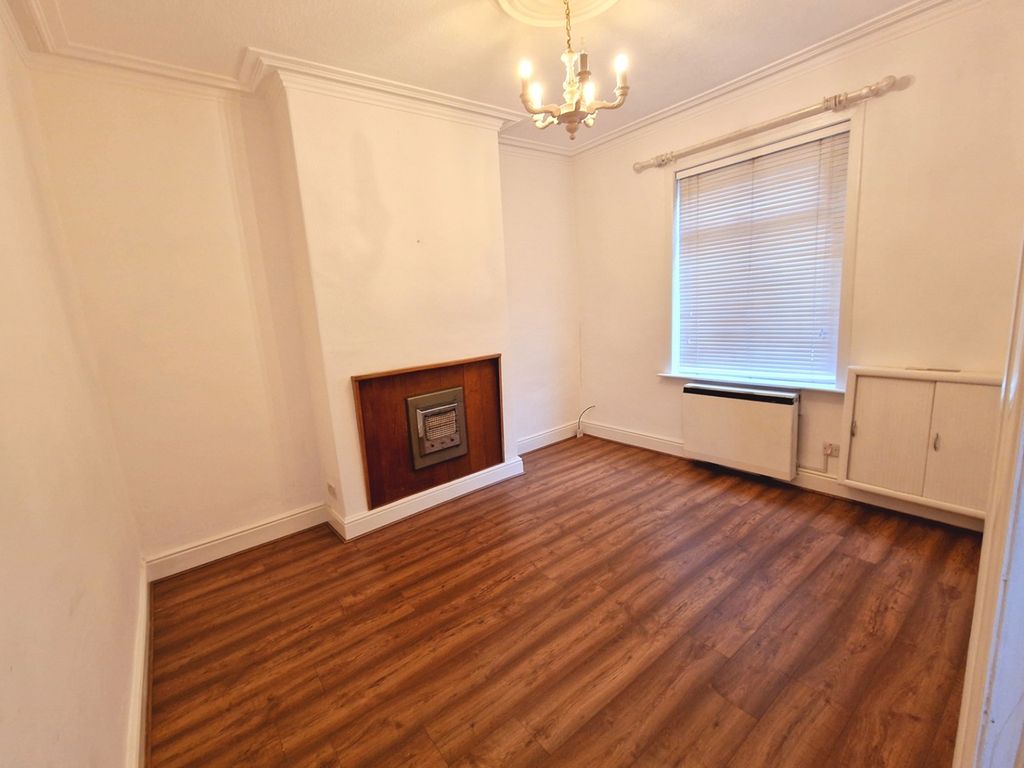 Property photo 3 of 16 Photo 2