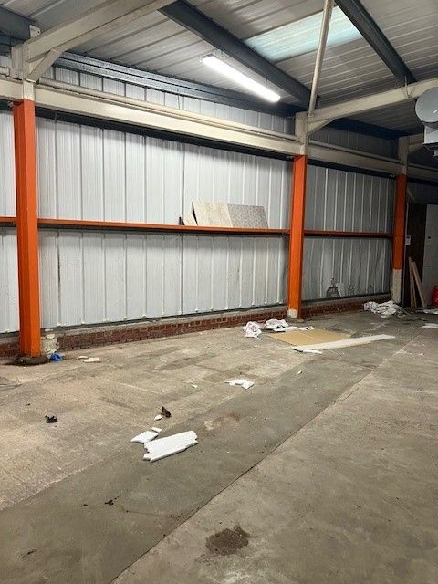 Property photo 1 of 2