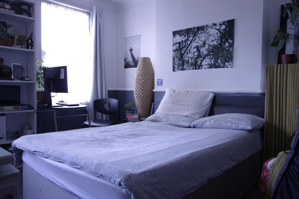 Property photo 3 of 12 Bedroom