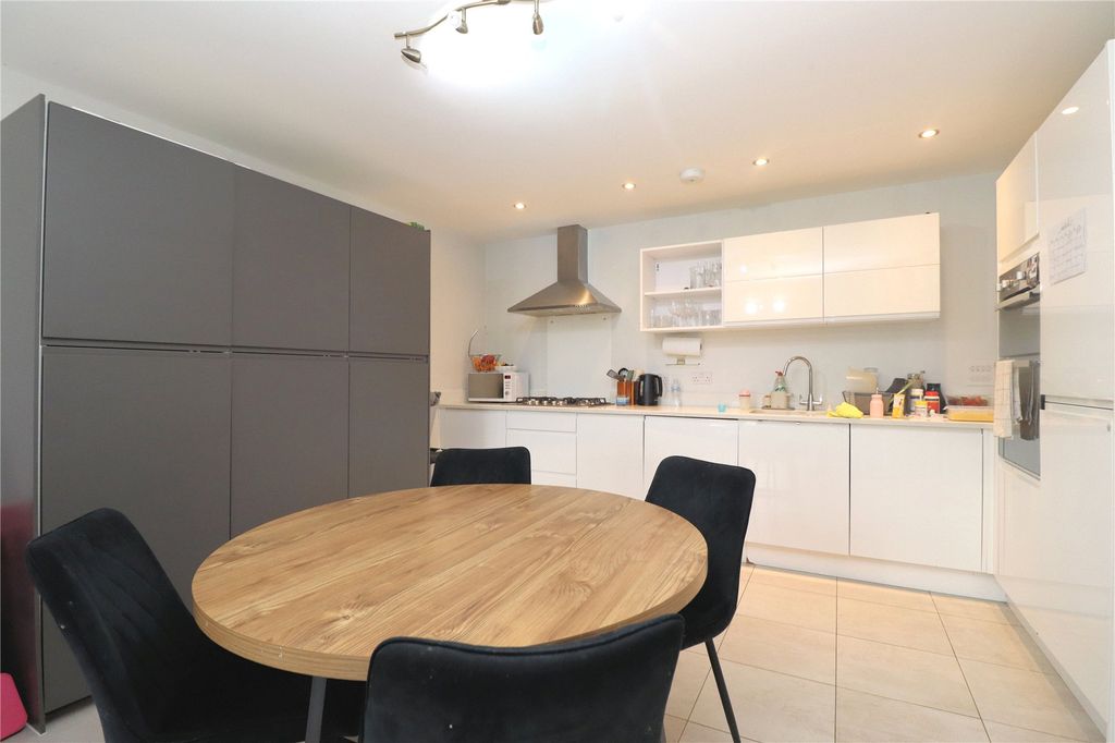 Property photo 2 of 13 Picture No. 08