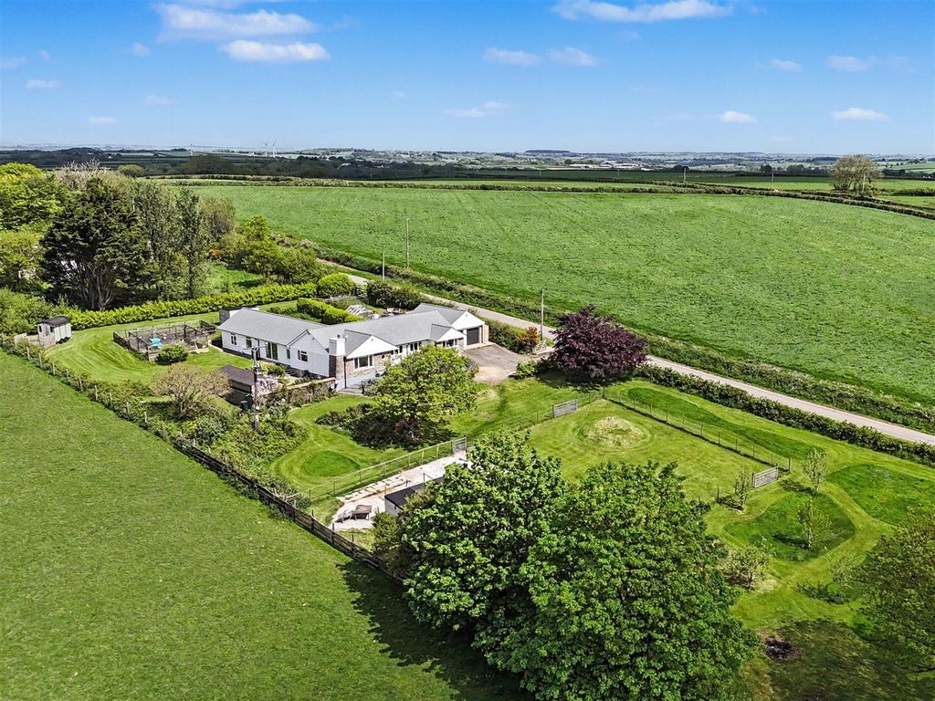 Property photo 1 of 19 Greenacres