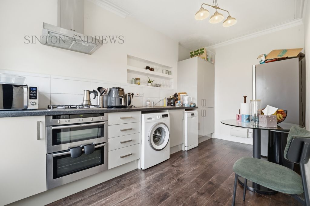 Property photo 3 of 7 Photo 5