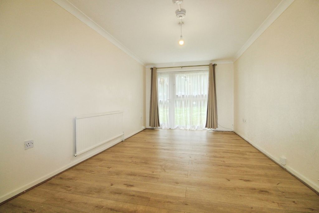 Property photo 2 of 10 Gallery