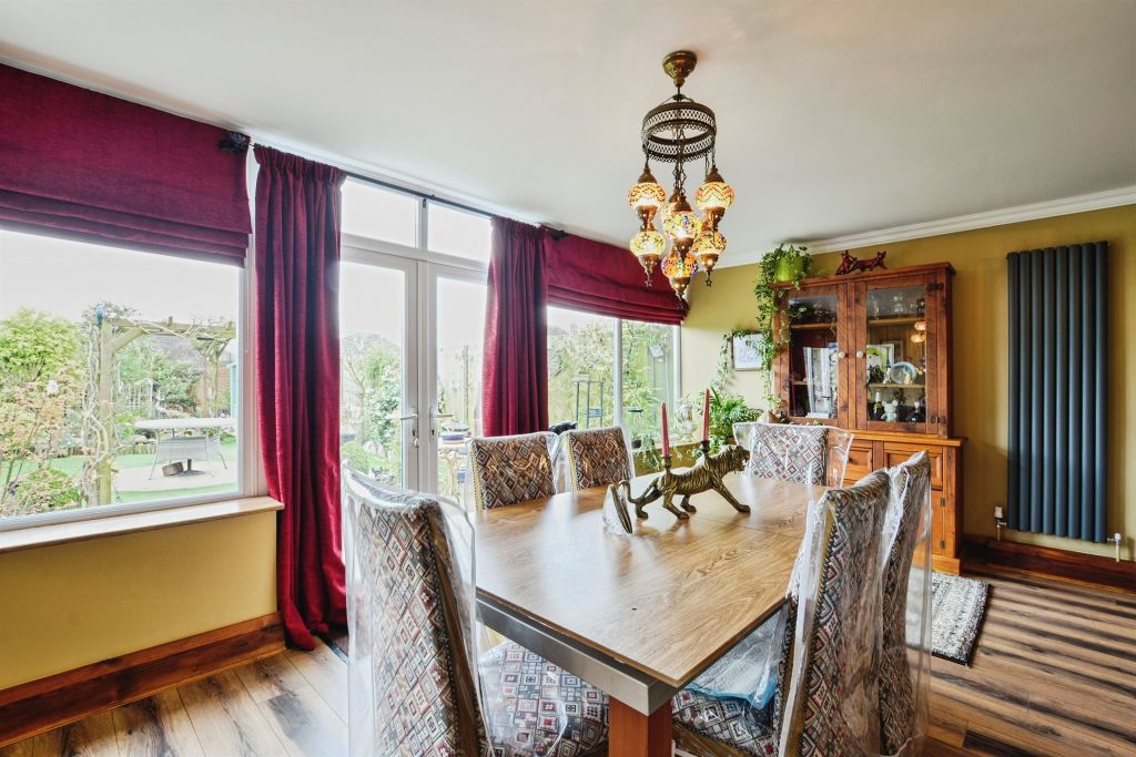 Property photo 2 of 32