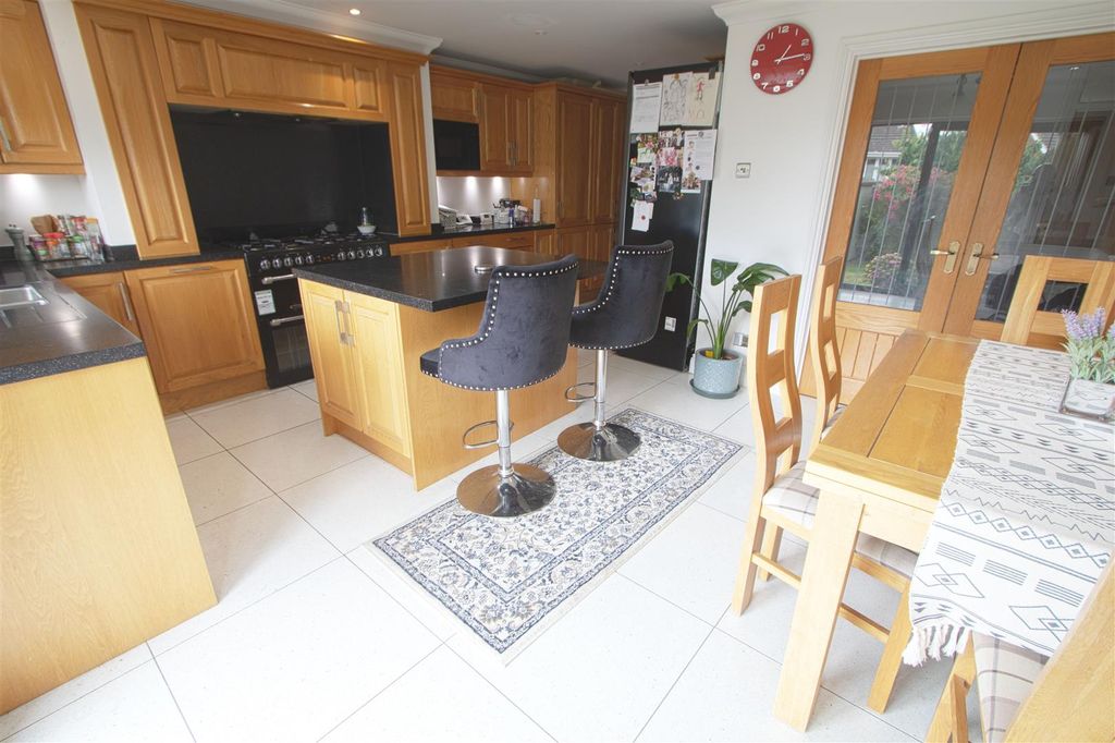 Property photo 1 of 10 Kitchen2.Jpg