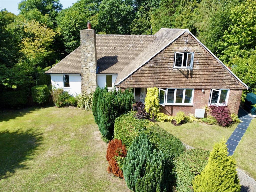 Property photo 2 of 35