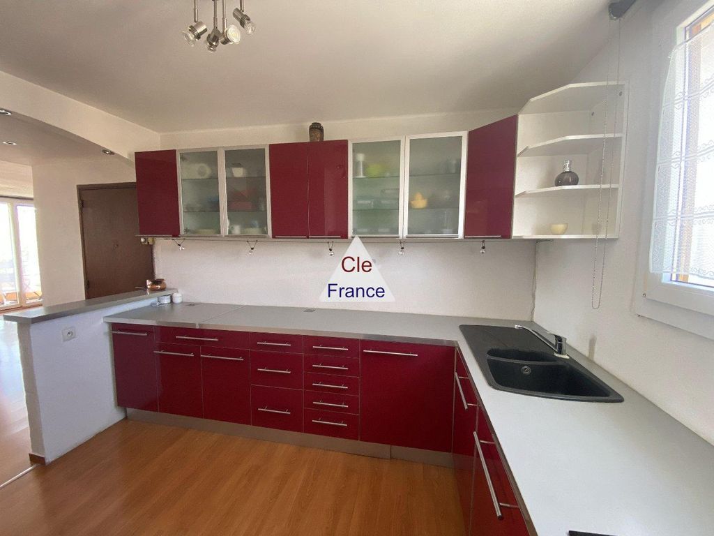 Property photo 2 of 5