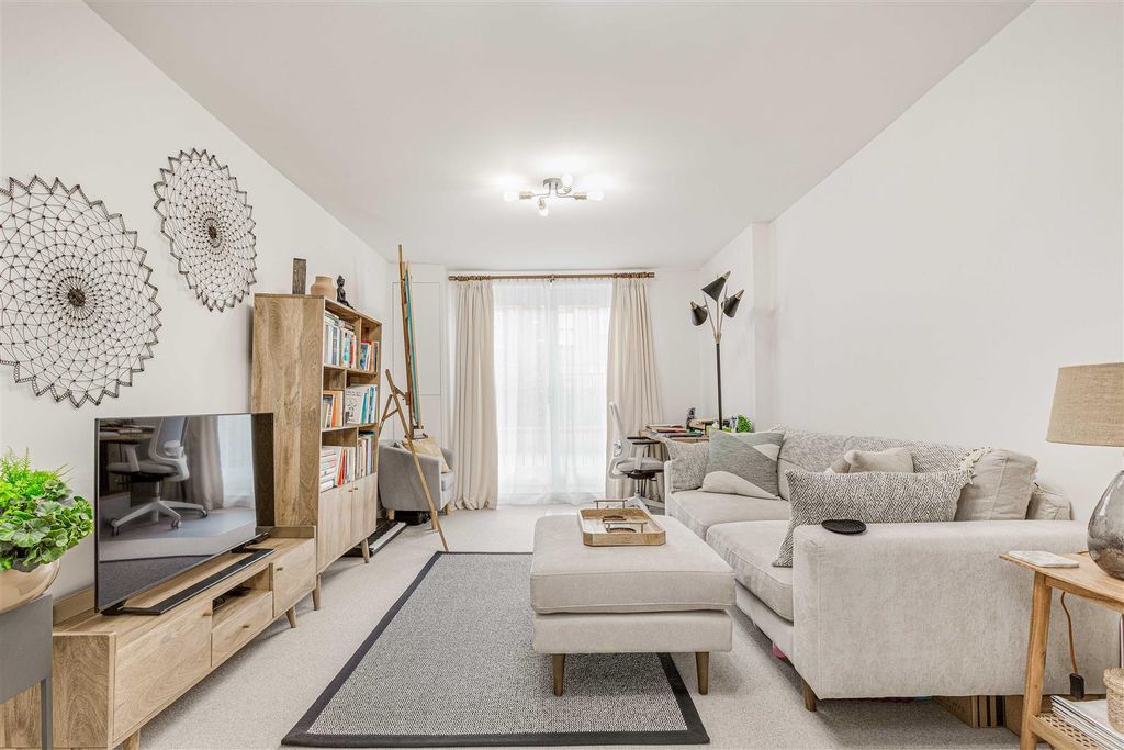 Property photo 2 of 9 Radipole Road 50 Flat 2 Low-6.Jpg