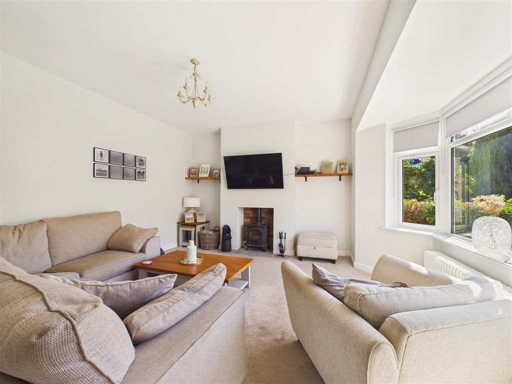 Property photo 3 of 17 Cam03303G0-Pr0361-Still002.Jpg