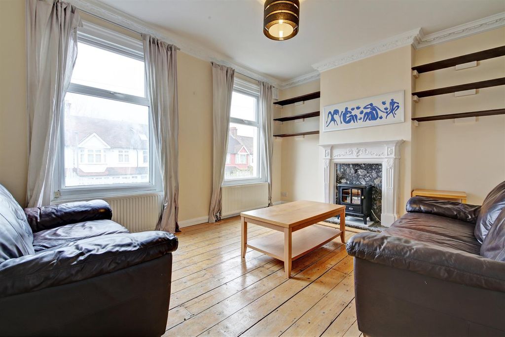Property photo 1 of 7 19B Longley Road Sw17 Reception.Jpg