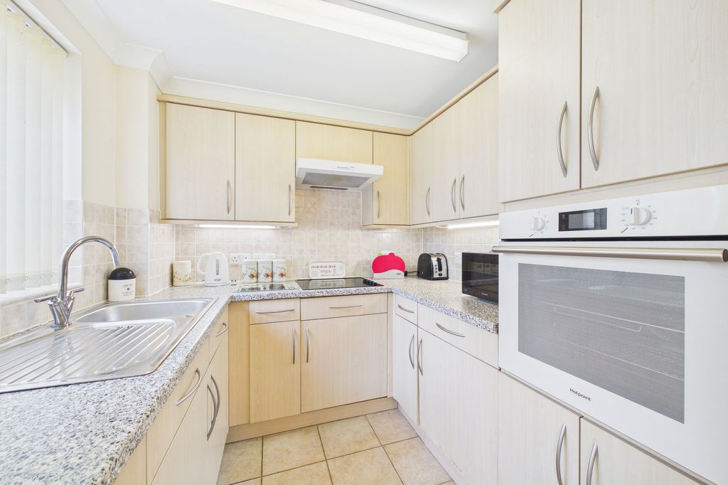 Property photo 2 of 13