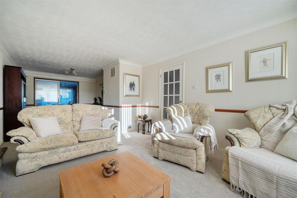 Property photo 2 of 19 1429266-3-69B9A02Cb6A3c.Jpg