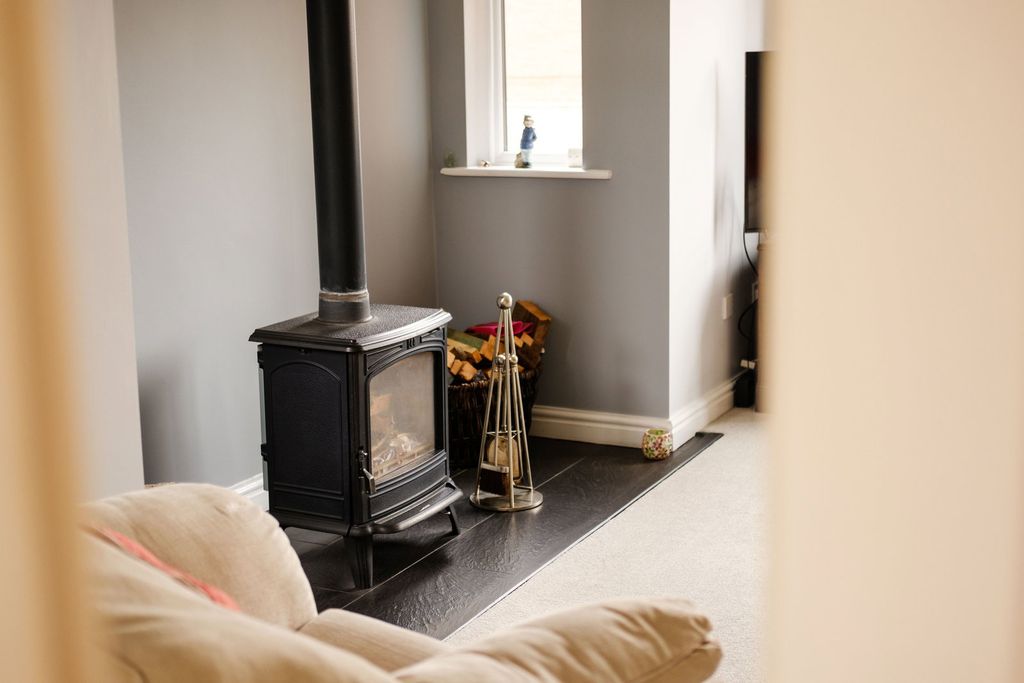 Property photo 2 of 40