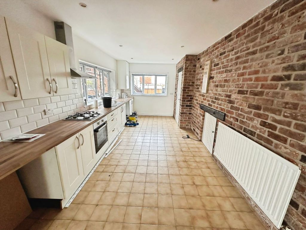 Property photo 3 of 10 Image 3