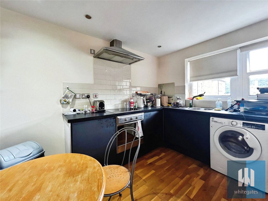 Property photo 2 of 9 Picture No. 08