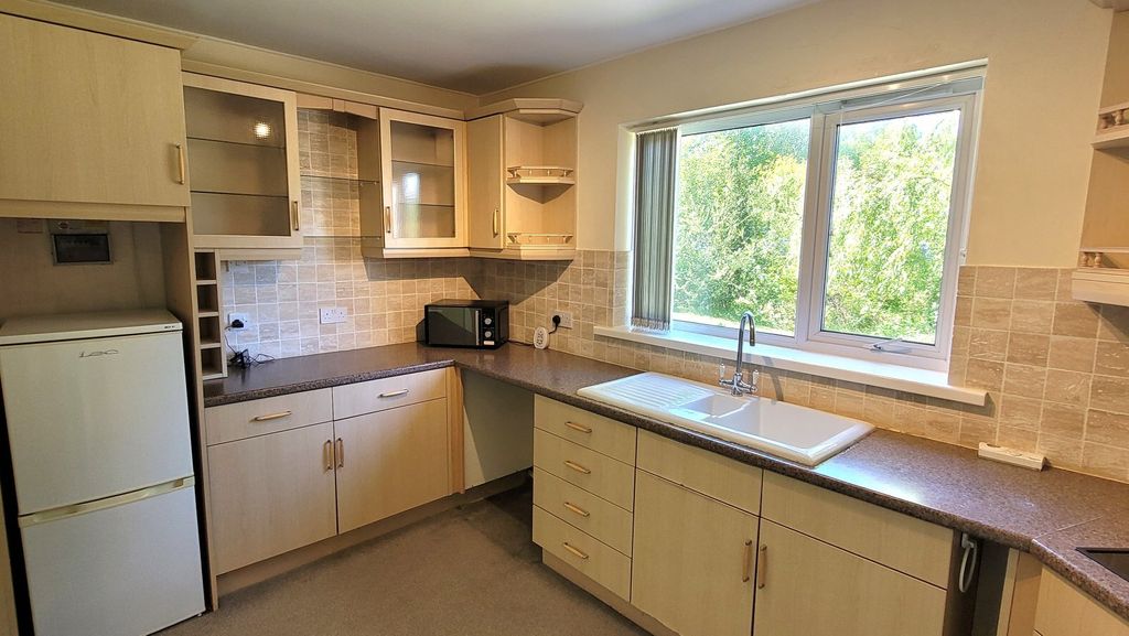 Property photo 3 of 17 Picture No. 21