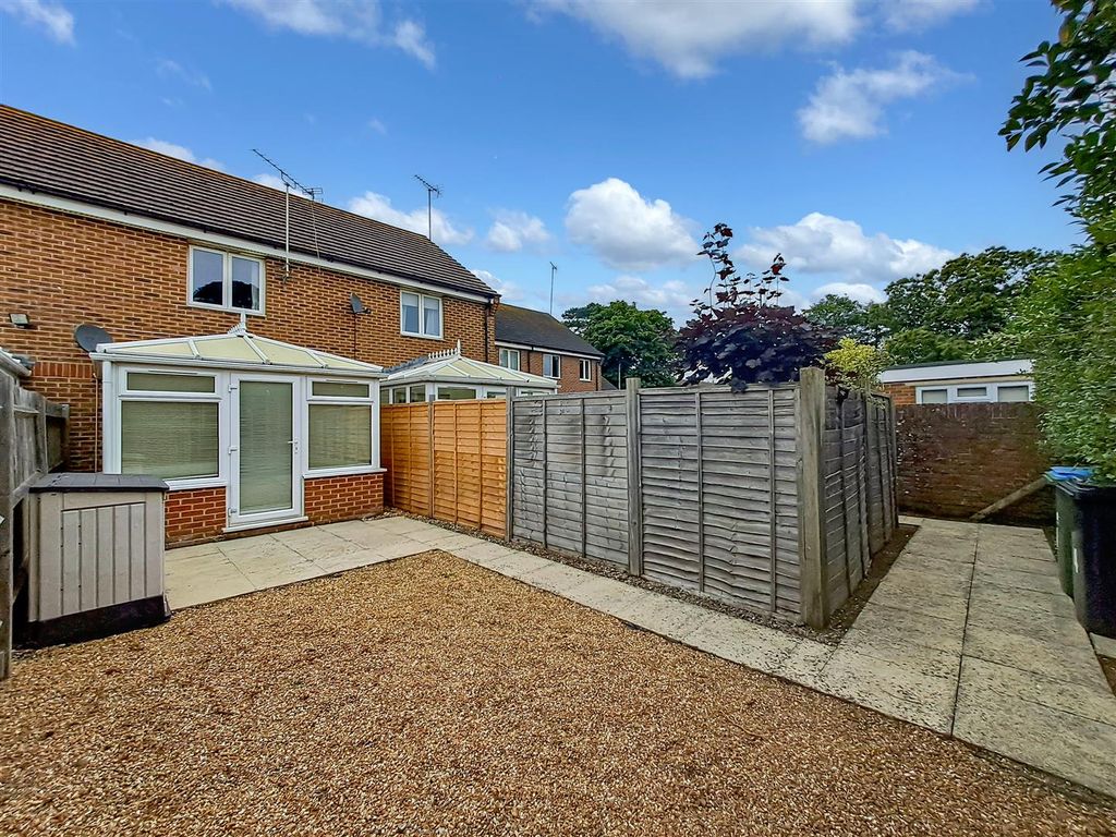 Property photo 2 of 14 South Facing Rear Garden