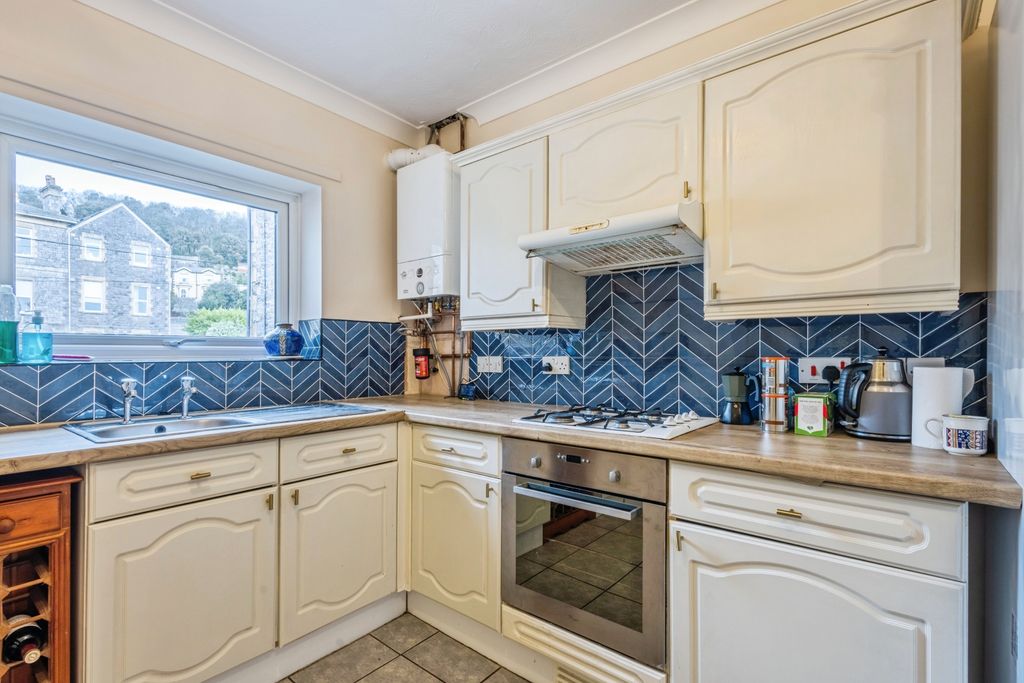 Property photo 2 of 18 Kitchen/Diner