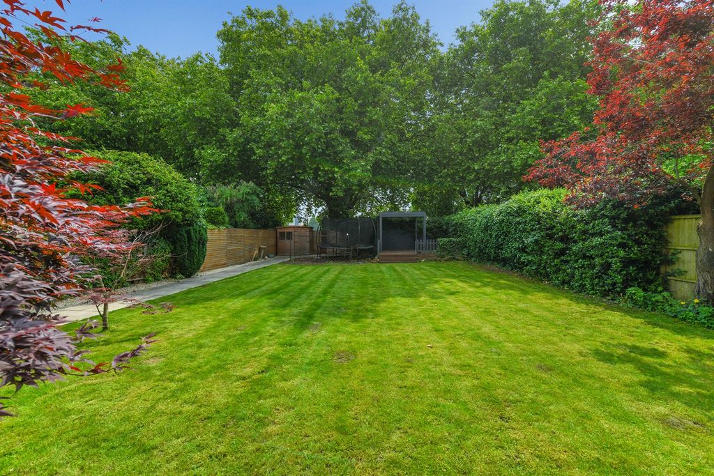 Additional image 46 of 6 bed detached house to rentVictoria Embankment NG2