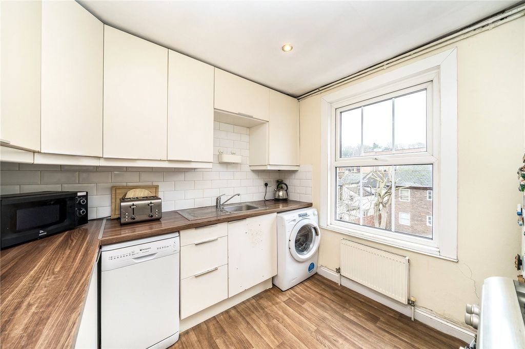 Property photo 3 of 5 Picture No. 06