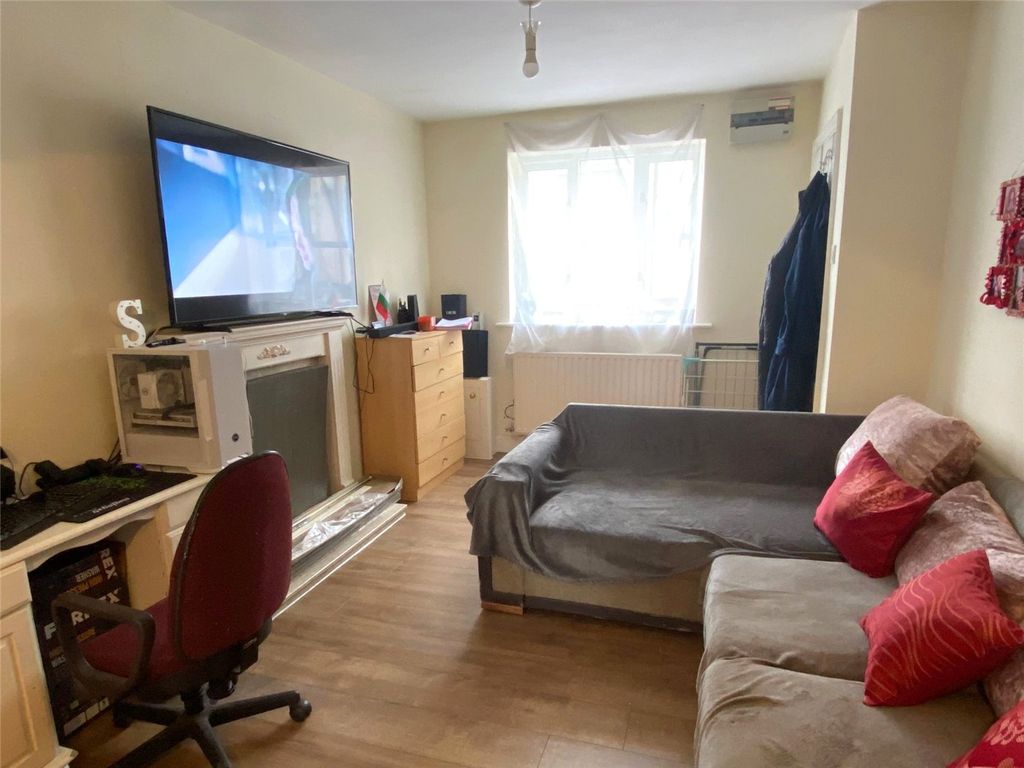 Property photo 2 of 9 Picture No. 03