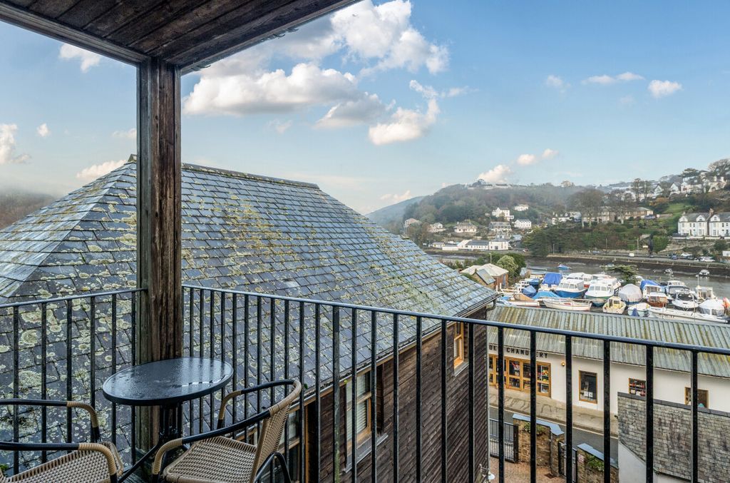 Property photo 3 of 14 3 - 1386595-8-69301Fb...