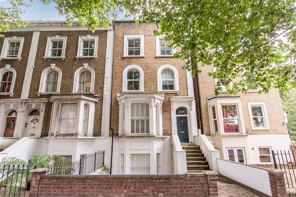 Property photo 1 of 20 Exterior