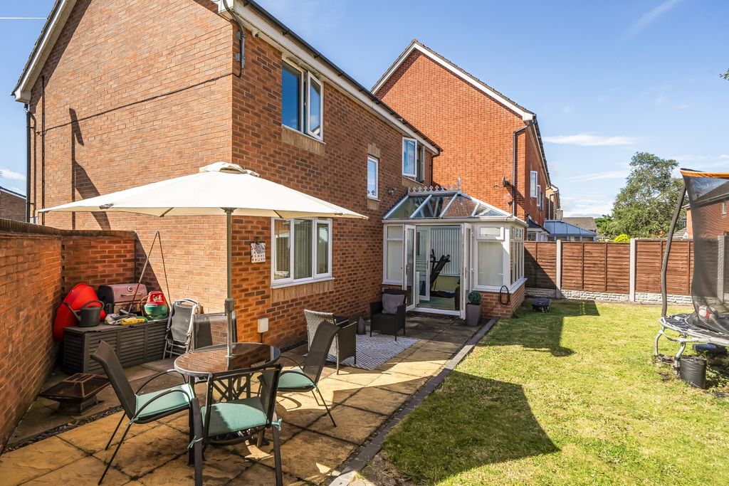 Property photo 2 of 20 1466054-16-6A351180Eba7d