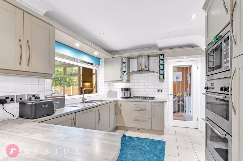 Property photo 2 of 23 Dining Kitchen