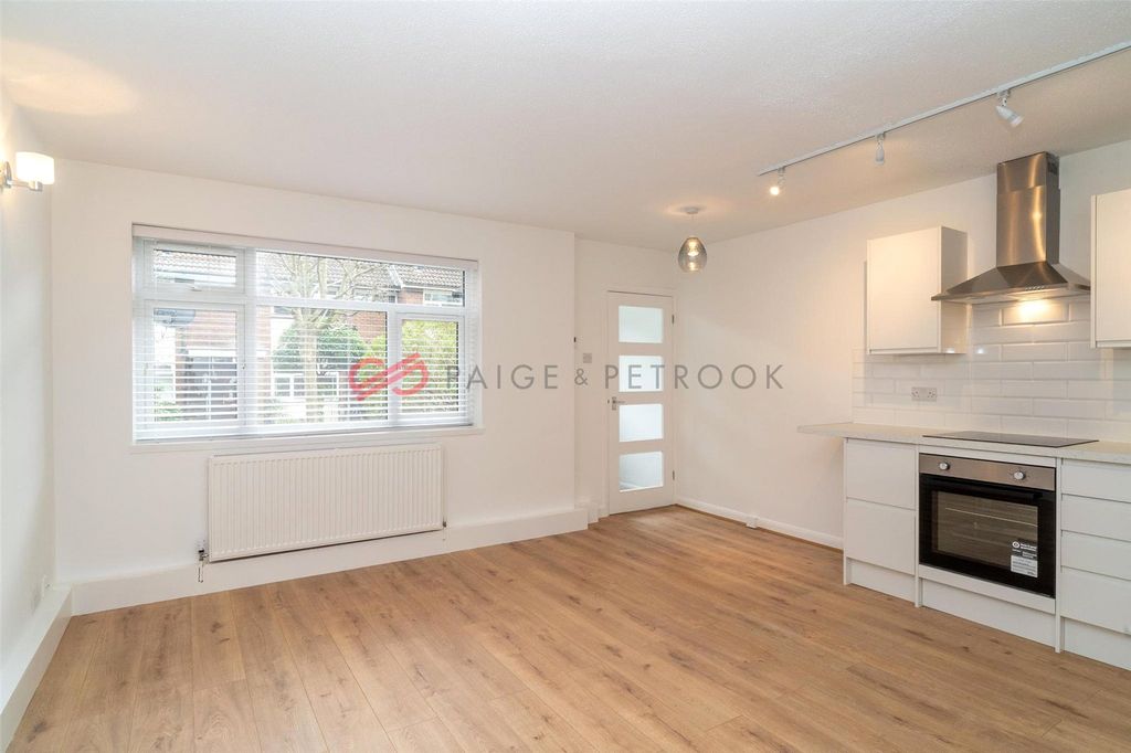 Property photo 3 of 7 Picture No. 23