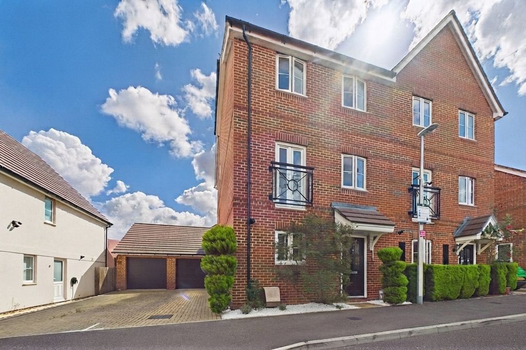 Property photo 1 of 18 Picture No. 01