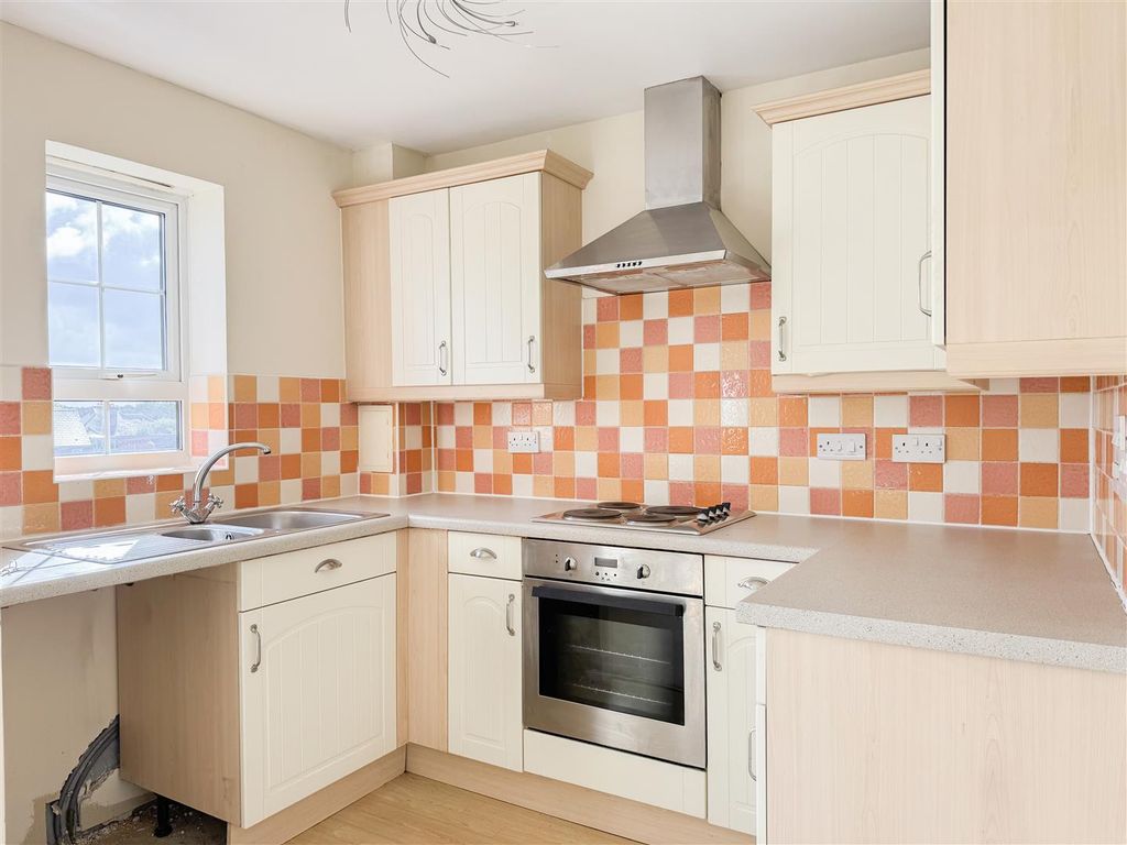 Property photo 3 of 13