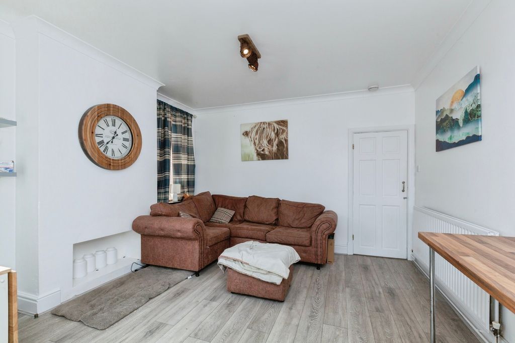 Property photo 3 of 20 Pbox-Img.Jpg