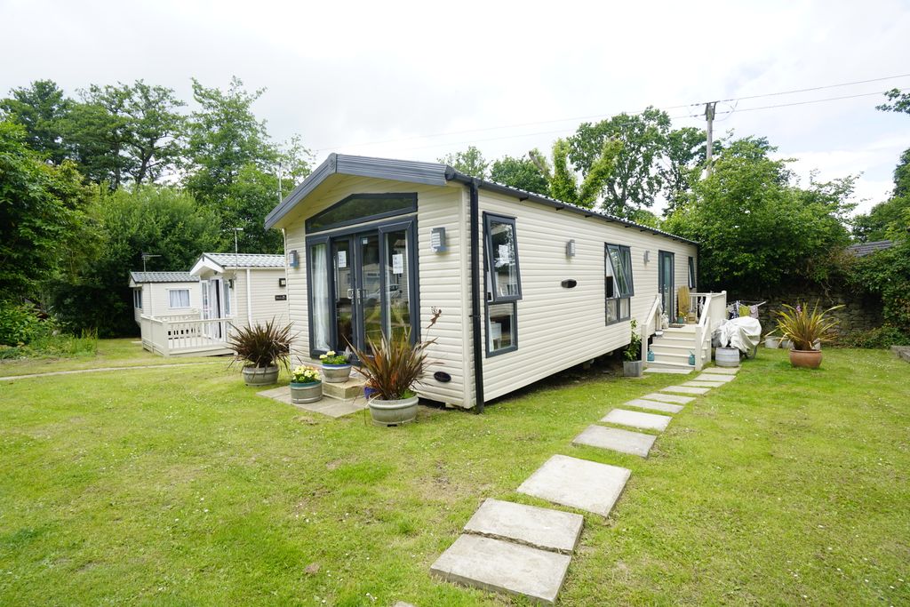 Property photo 1 of 22 Front2