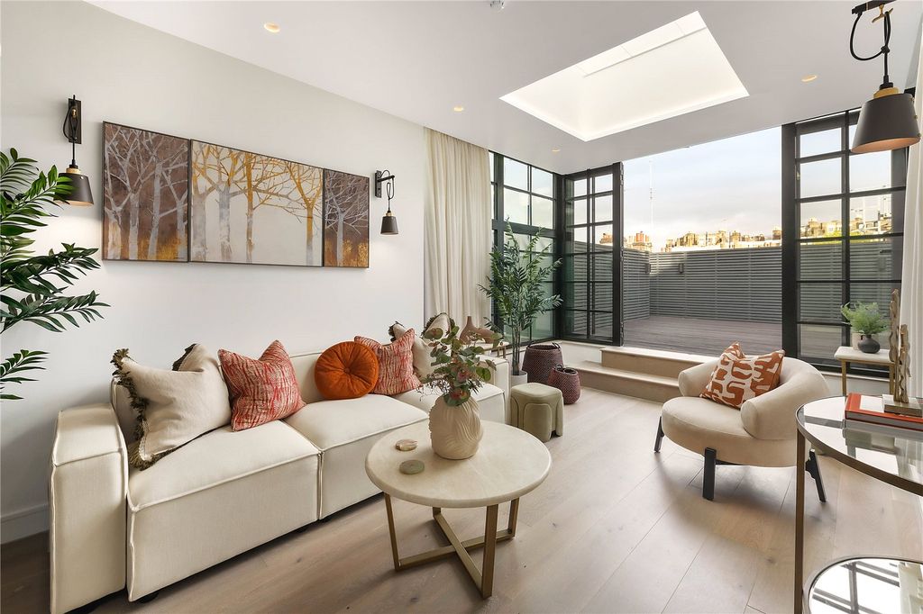 Property photo 1 of 12 Reception Room