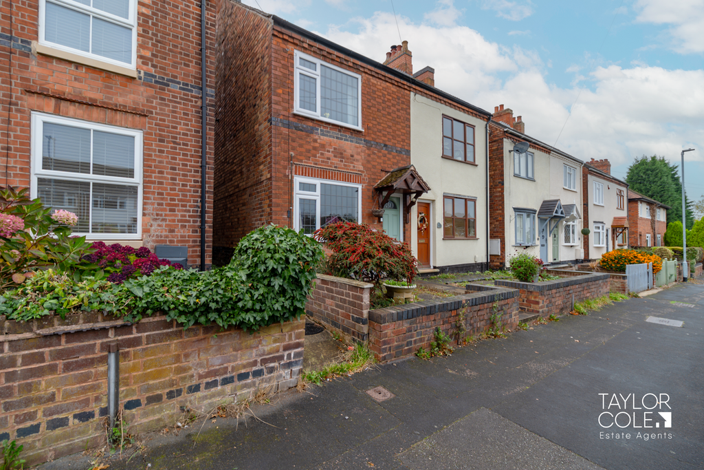 Property photo 2 of 27